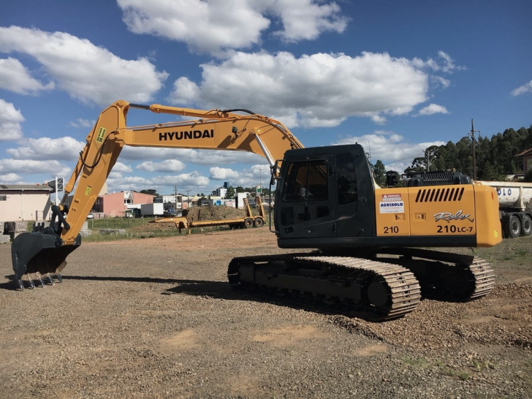 ExcavatorHyundai